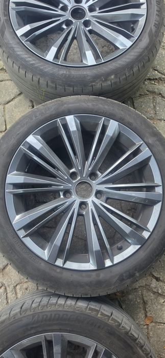 Джанти 18" 5x112 VAG Group
