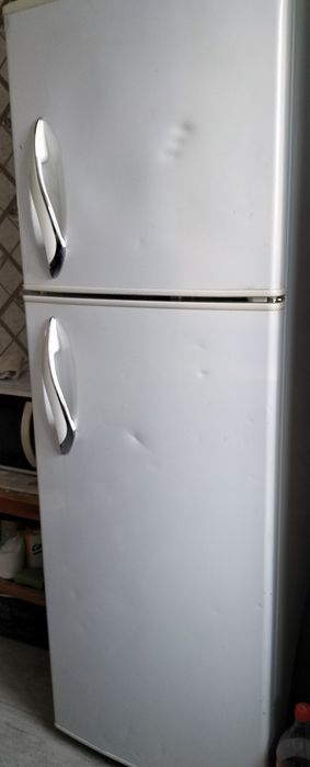 Продам холодильник