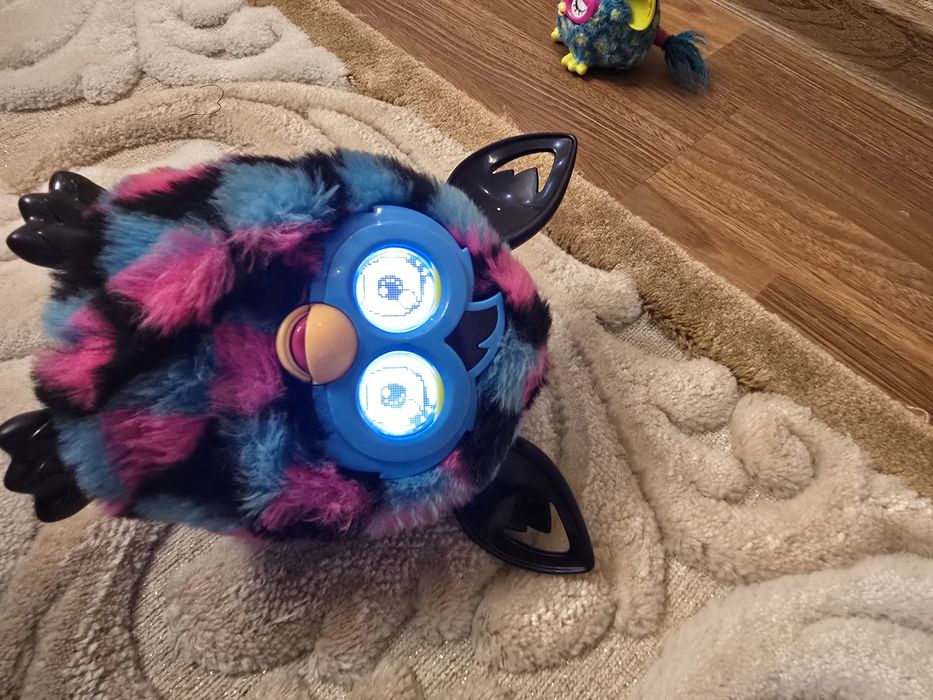 Продам ферби интеактивнаяоригинал