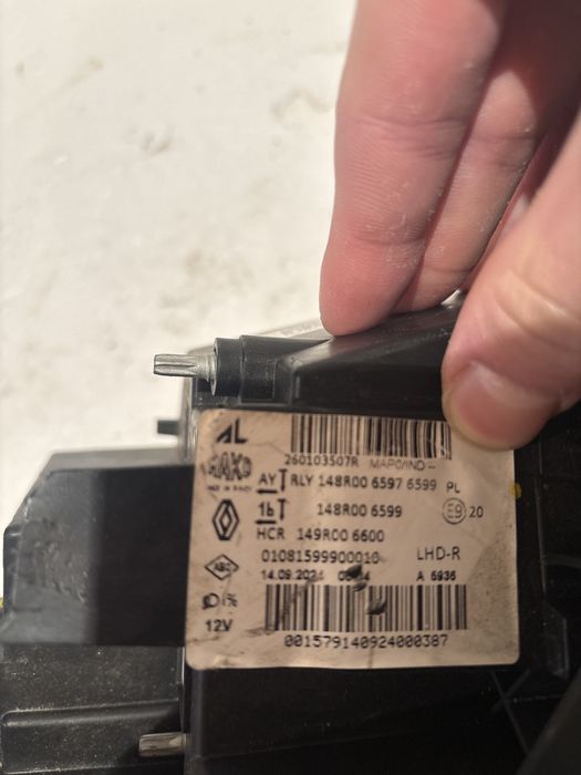 Десен фар Renault Clio 5