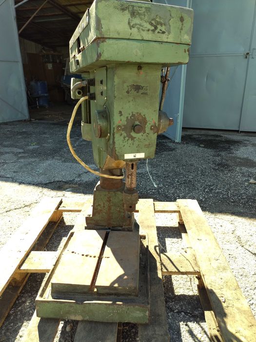 Настолна бормашина