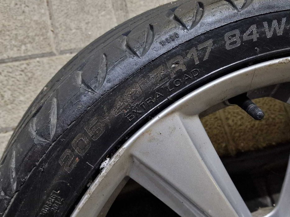 Гуми TAURUS ULTRA HIGH / FIAT 4X100 / 205/40 ZR17 / DOT 0317 / 7mm