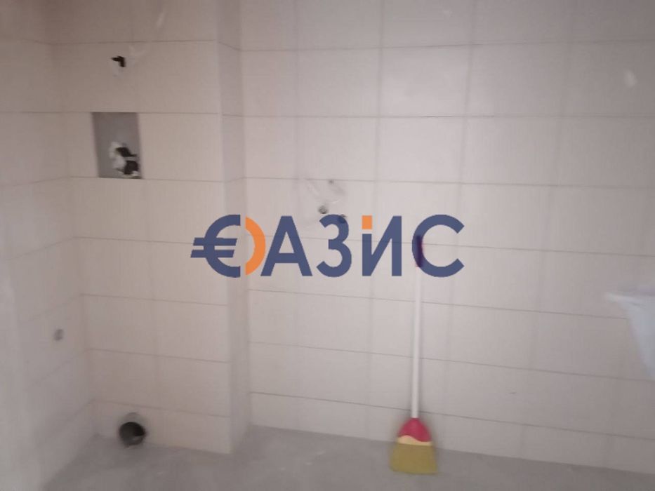 Продава се Многостаен апартамент в с. Кошарица, Област Бургас - 462 кв.м за 221 €/кв.м - Снимка #10