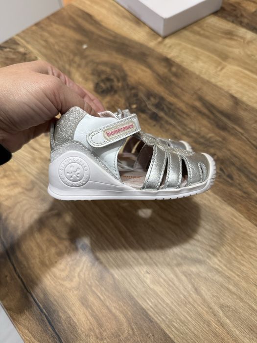 Sandale Biomecanics nr 20