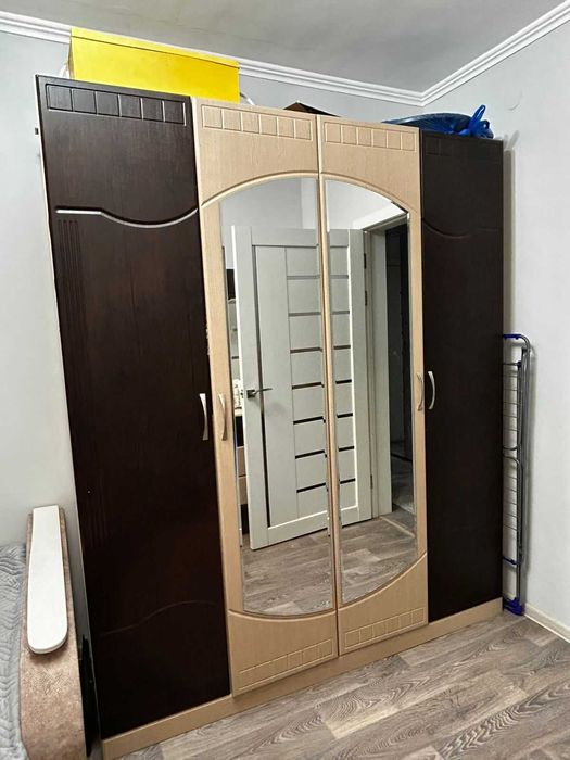продается спальный шкаф