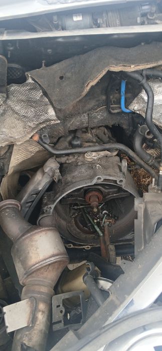 Dezmbrez sau vând întreg