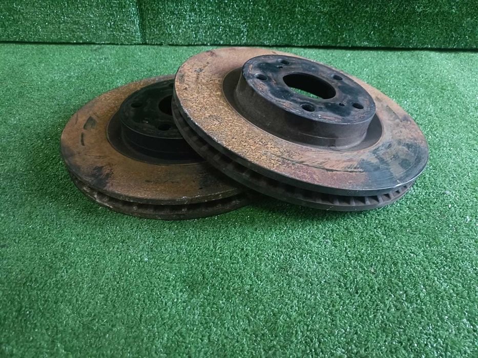 Оригинальные передние тормозные диски от Toyota Camry 50 55
