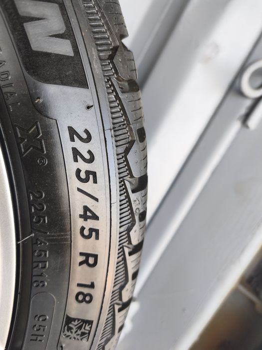 18 Michelin 225/45)245/40/18 balon