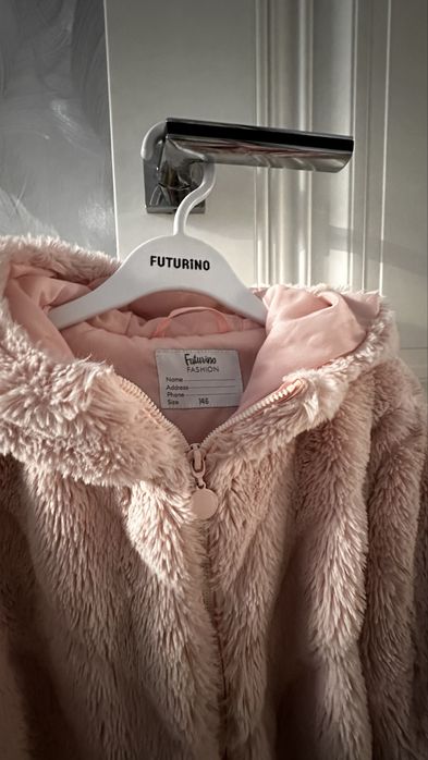 Продам куртки для девочек