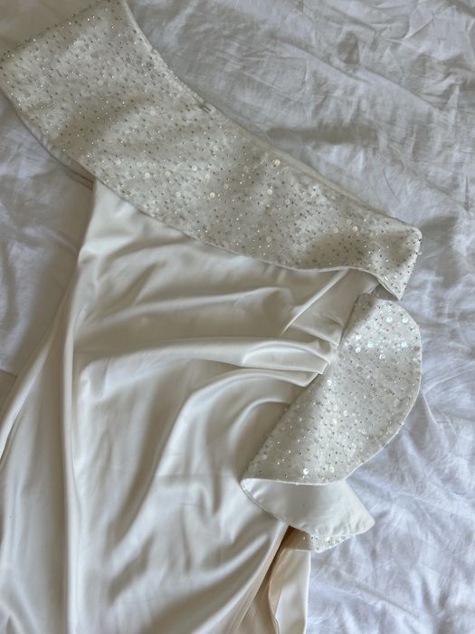 Vand rochie cununie/nunta sau orice alt eveniment alba