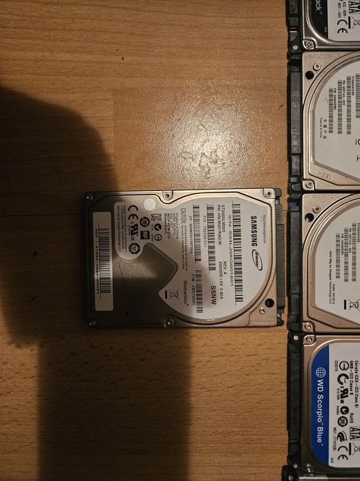 Lot 10 harduri laptop sata 500, 640, 750 bune 100% viata in santin
