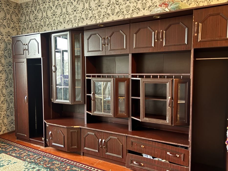 Сервант для гостины