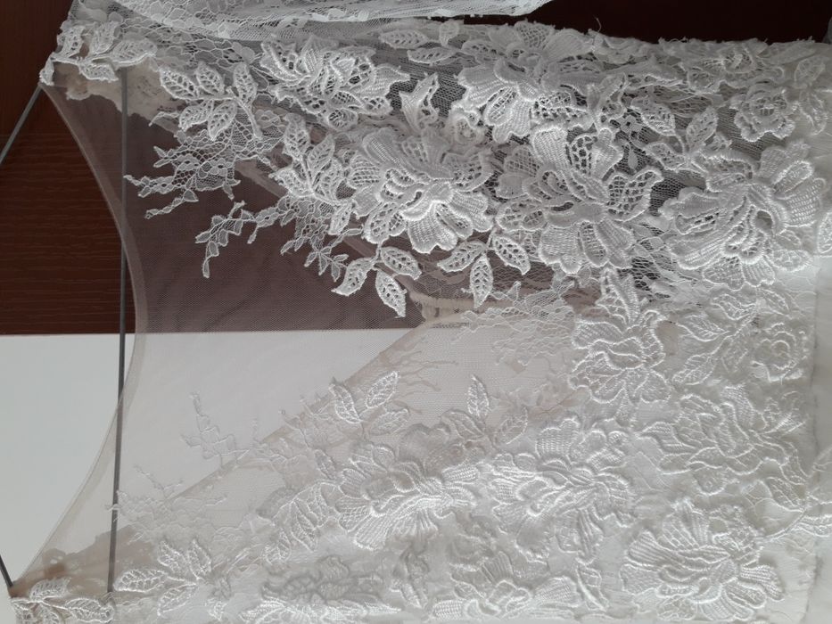 Продам свадебное платье. Размер 42-44.