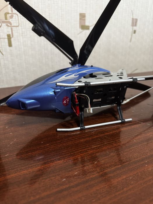Радиоуправояемый вертолет