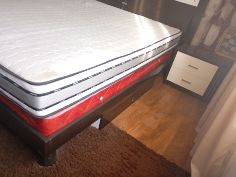 Продам отличную спальню