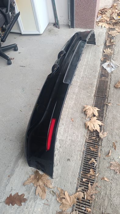 •GTI предната броня и R32 задна 
броня/добавка за голф 5 (черни)