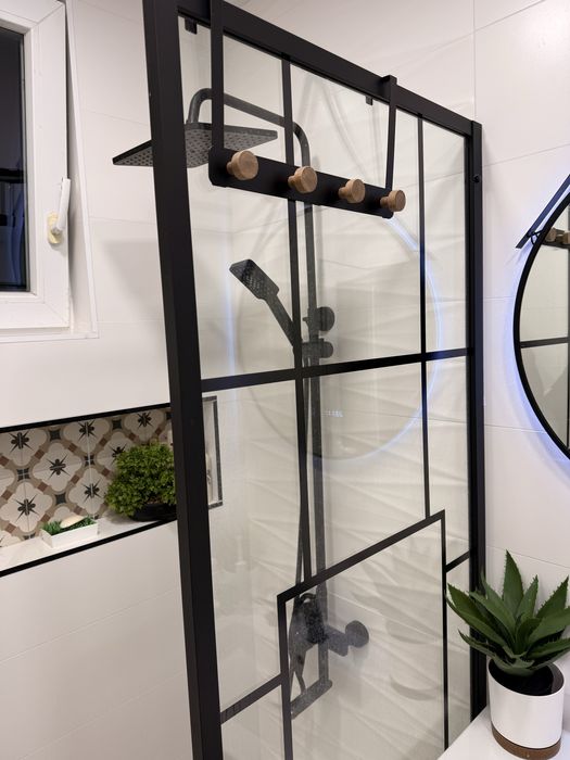 Стъклен Параван за баня