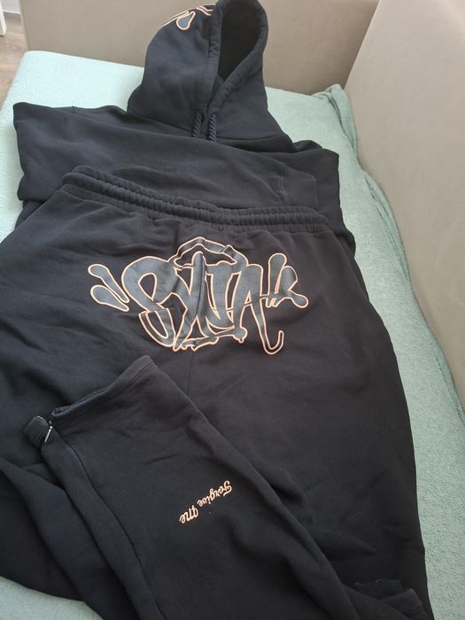 Syna World OG Syna - black/rose gold екип