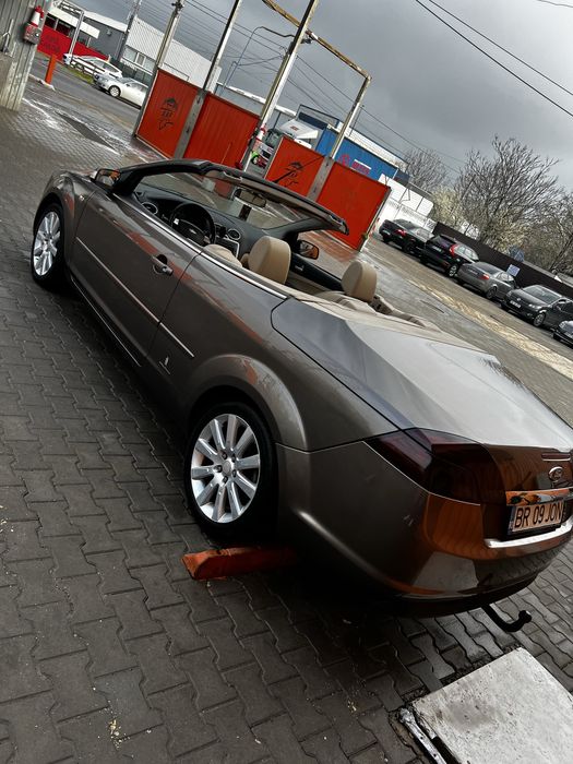 Vand sau schimb ford focus cc 2.0 disel
