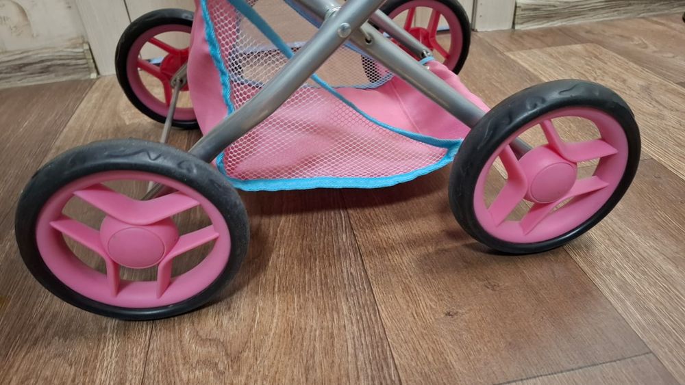 Коляска для куклы почти новая
