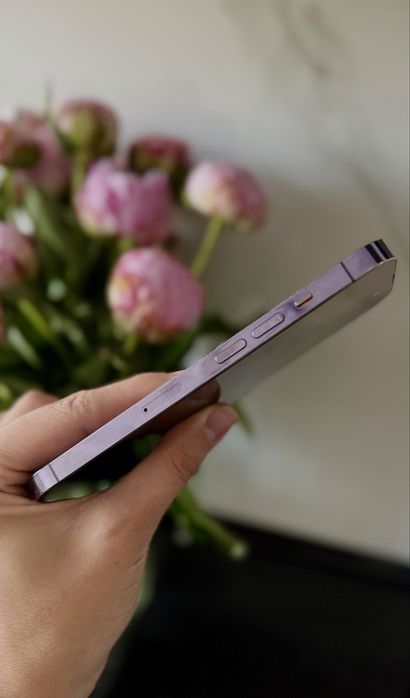Продам IPhone 14 pro