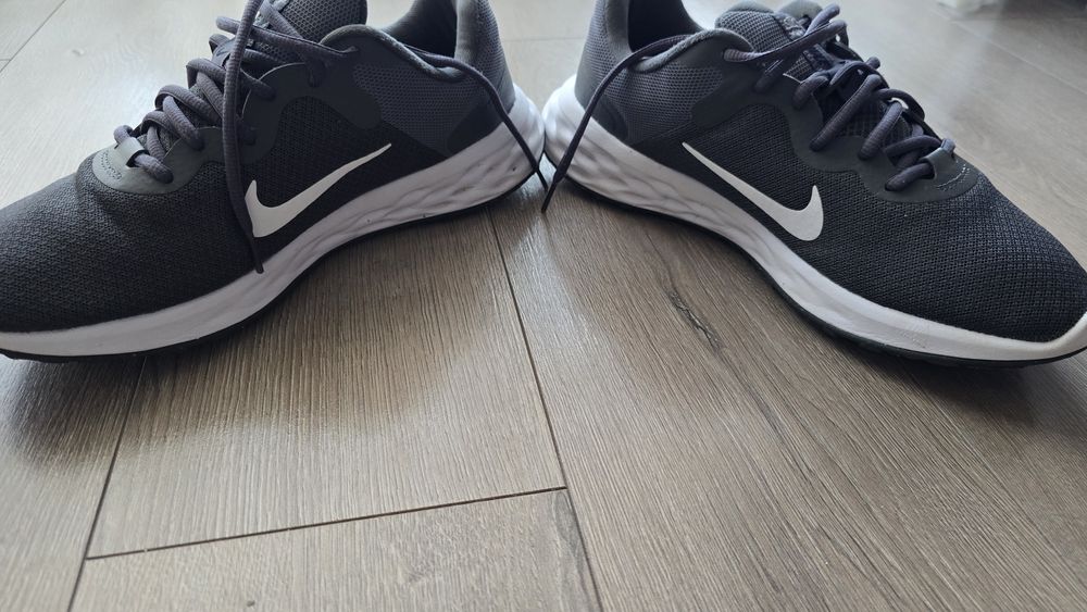 Мъжки маратонки nike 42,5 номер