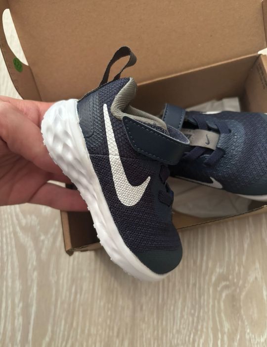 Бебешки маратонки Nike revolution 6