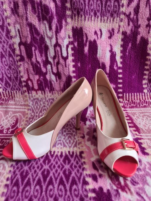 Туфли на каблуке