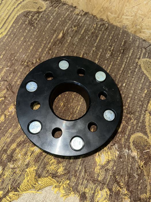 колёсная проставка-адаптер Vector LVZ