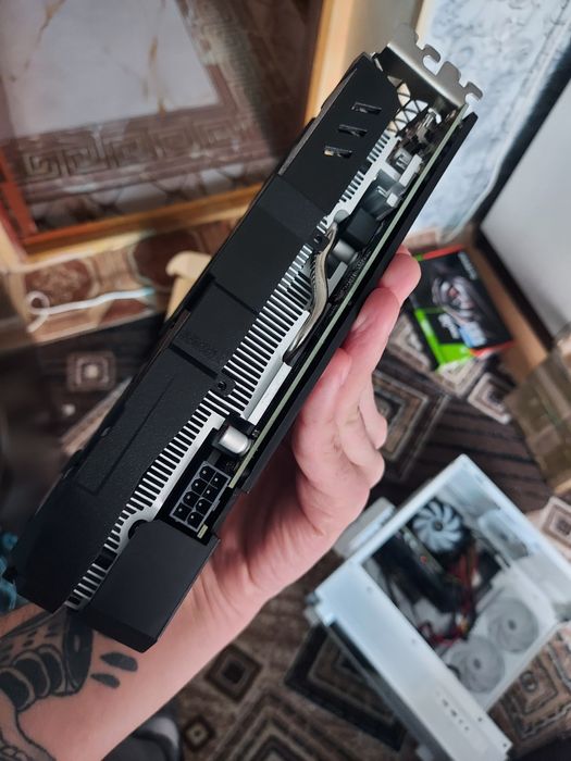 AMD Radeon рх580 8GB есть гарантия