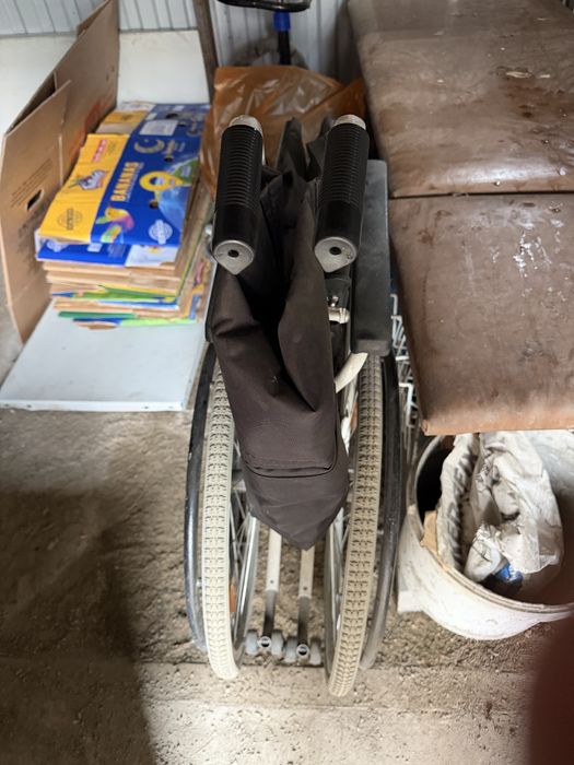 Коляска инвалидная