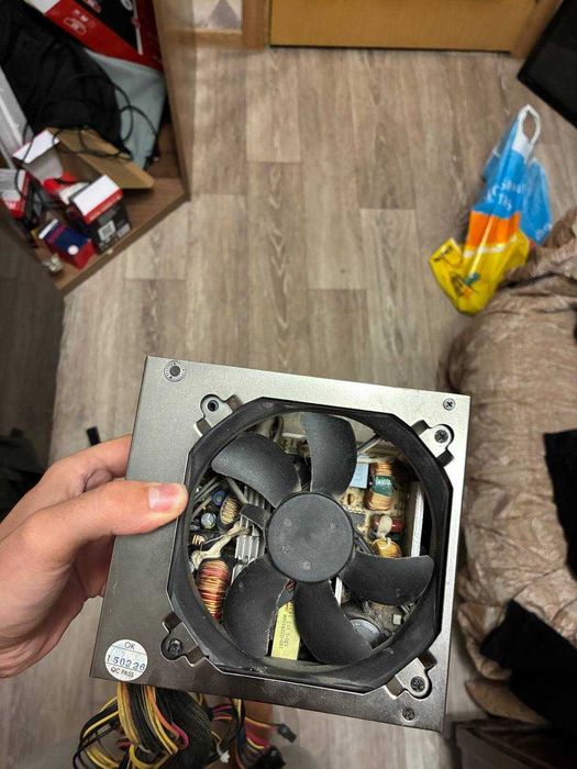 блок питания HuntKey APFC600 600 ватт