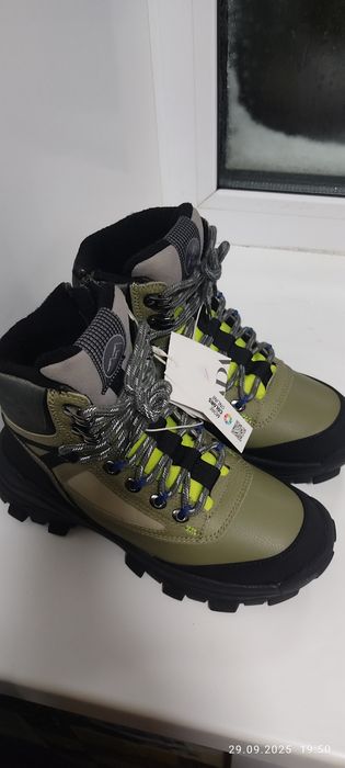 Новые ботинки Zara