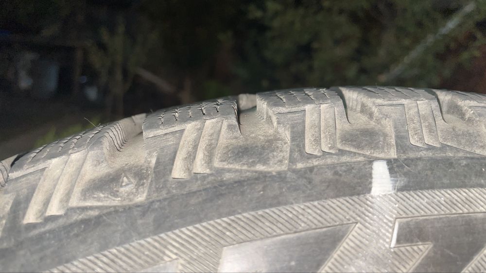 Продам зимние шиный