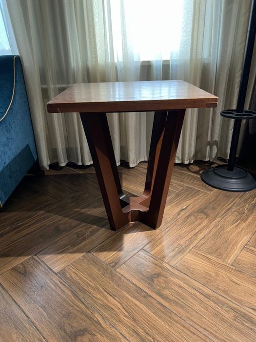 Продам столы разной формы