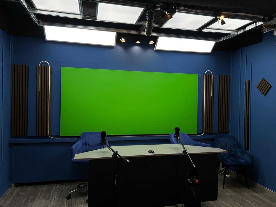 Închiriez Studio Podcast Complet Echipat Casa Presei
