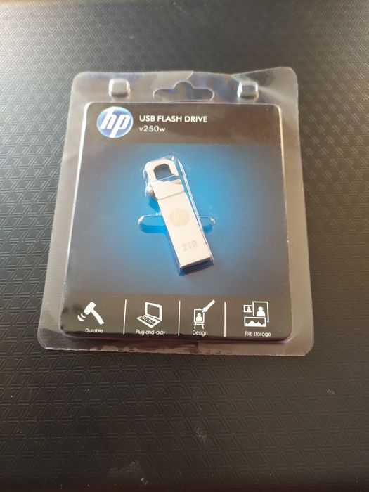 Флаш памет HP 2 терабайта