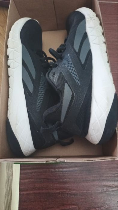 Продам Детская обувь на мальчика