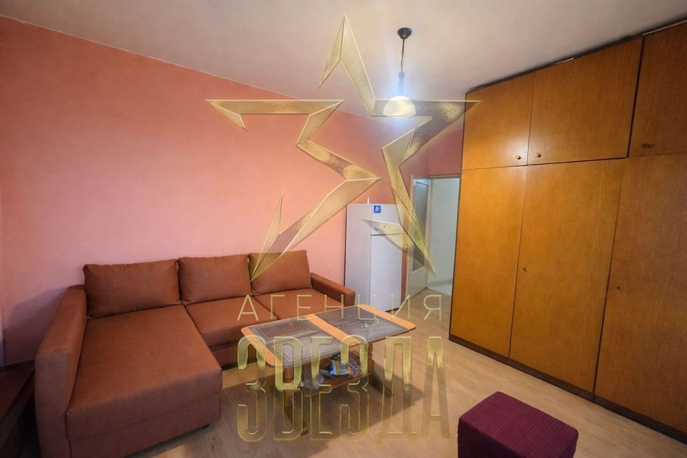 Едностаен с отделна спалня в центъра