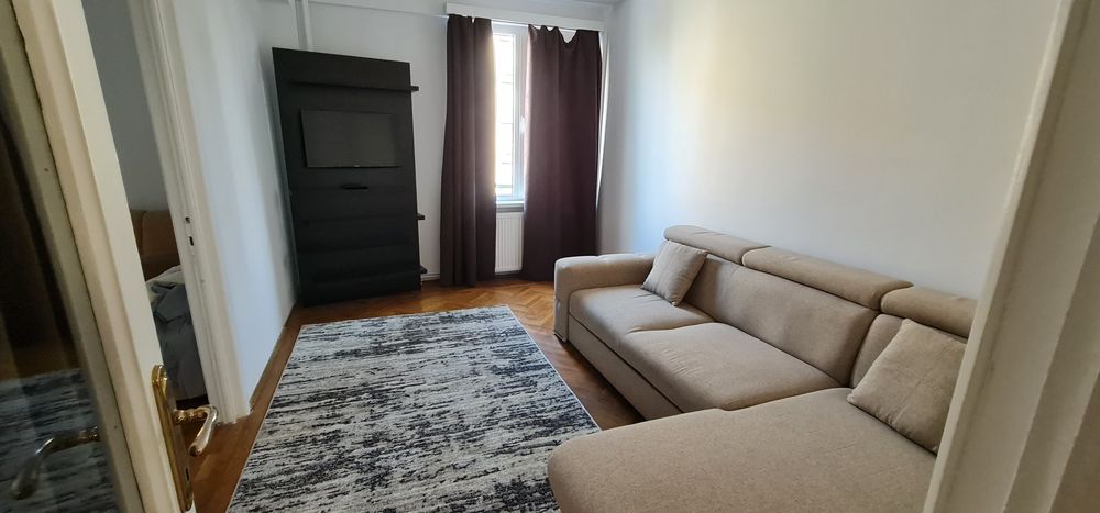 Inchiriez apartament central 2 camere