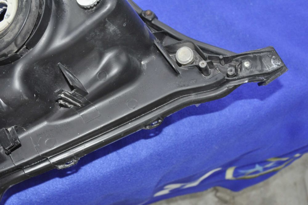 Фара Toyota Land Cruiser 200