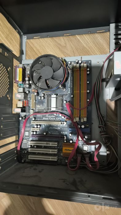 1) материнская плата ASRock 775 XFire-eSATA2
2) NVIDIA GeForce 9600GT