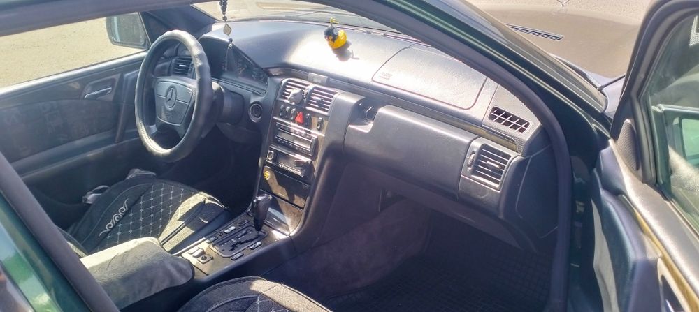 Продам Мерс Е280 авангард комплектация
