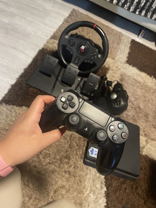 Vand ps 4 cu maneta, patru jocuri + volan pedale schimbator