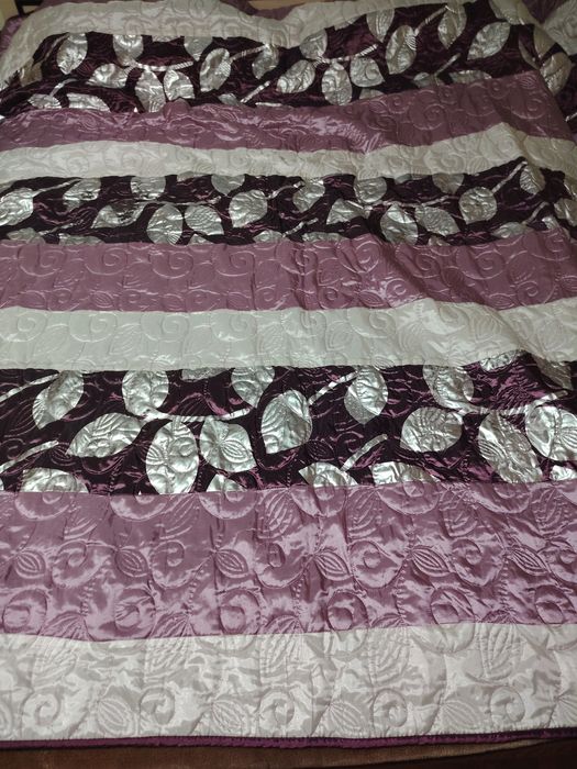 Cuvertură elegantă mov + 2 fețe pernă 70x70, 200x230