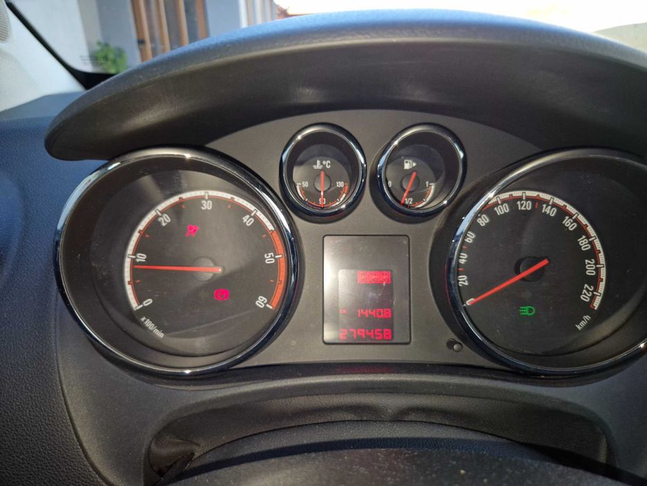 Opel Meriva B 2011