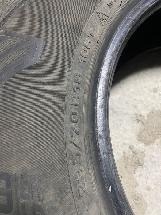 Продам шины зимние, шипованные