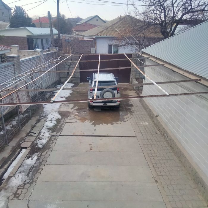 Продаётся участо 8 соток с домом.