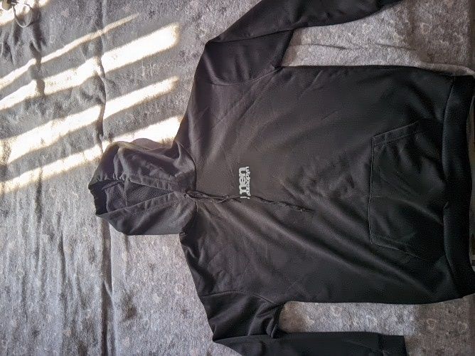 Продам 3 кофты не дорого