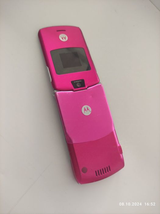 MOTOROLA  раскладушка б/у. Состояние отличное.
